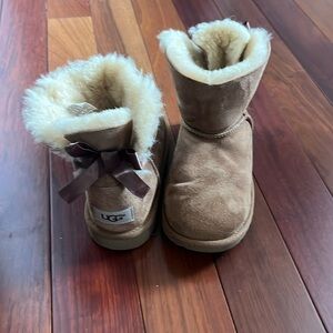 Ugg Bailey Bow